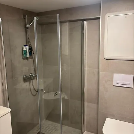 Family Friendly With Parking Апартаменти