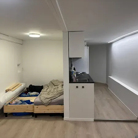 Апартаменти Family Friendly With Parking Берген