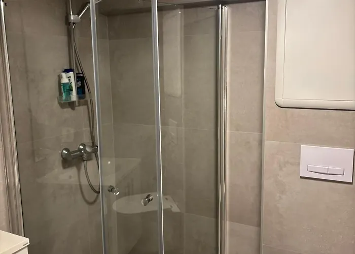 Family Friendly With Parking Apartment